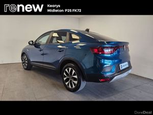 Renault Arkana ICONIC TCE 140 AUTO MILD HYBRID - Image 3