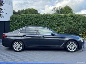 BMW 5-Series 530e LUXURY LINE 2.0 HYBRID // HERADS - Image 2