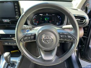 Toyota Yaris Cross Z-SPEC 1.5 HYBRID AUTO // HALF - Image 4