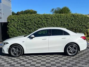 Mercedes-Benz A-Class A250e AMG-LINE 1.3 HYBRID // - Image 3