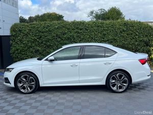 Skoda Octavia SE TECH 1.4 HYBRID // APPLE CARPLAY/ - Image 3