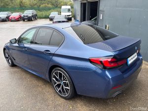 BMW 5-Series 530e M SPORT AUTO PHEV LOW KMS!!.. - Image 4
