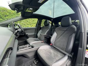Volkswagen ID.5 PRO MAX 77KWH // PAN ROOF // HEADS - Image 2