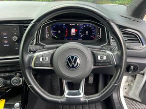 Volkswagen T-Roc DESIGN 2.0 TDI AUTO // APPLE CARP - Image 4