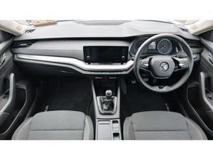 Skoda Octavia FACTORY SUNSET GLASS - REVERSING CAM - Image 2