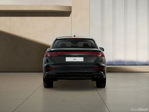 Audi Q8 Q8 SUV 60 TFSIE Q COMP 490PS - Image 3