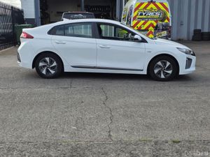 Hyundai IONIQ 1.6 Hybrid - Image 2