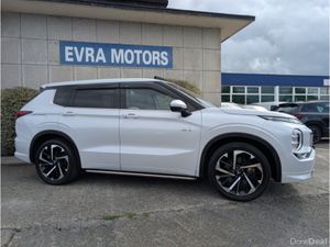 Mitsubishi Outlander 7 SEATER P PHEV 4WD AUTOMATIC - Image 3