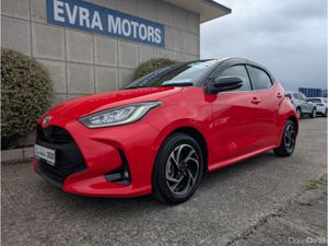 Toyota Yaris Z HYBRID AUTOMATIC 1.5 PETROL //REVER - Image 4