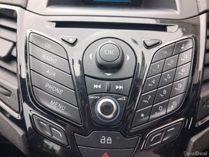 142 Ford Fiesta 1.2 Zetec ***NOW RESERVED*** - Image 3