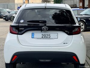 2025 TOYOTA YARIS..13815 KMS..2 KEYS - Image 4