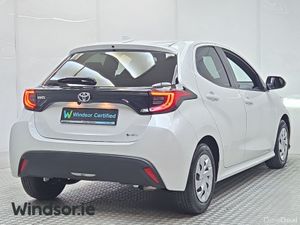 Toyota Yaris 1.5 G Model Hybrid - Image 3