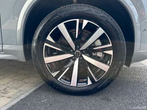 Volvo XC90 XC90 T8 Plus Dark AWD PHEV - Image 4