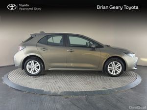 Toyota Corolla Luna Hybrid Hatchback - Image 3
