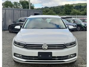 Volkswagen Passat Estate TSI COMFORT LINE - Automa - Image 2