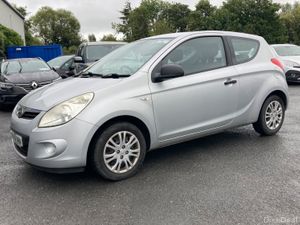 Hyundai i20 1.2 Petrol only 64k miles - Image 4
