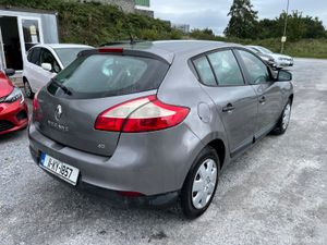 Renault Megane 2011 - Image 2