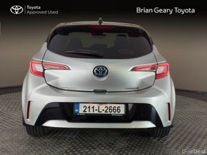 Toyota Corolla HYBRID LunaSport Hatch - Image 4