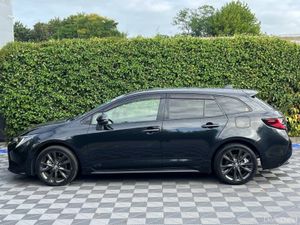 Toyota Corolla TOURING WXB 1.8 HYBRID AUTO // 18" - Image 3