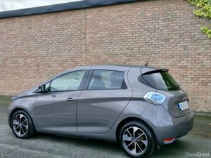 Renault Zoe SIGNATURE NAV BOSE EDTION - Image 2