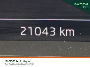 Skoda Karoq **FULL BLACK LEATHER**SELECTION+ 2.0TD - Image 4