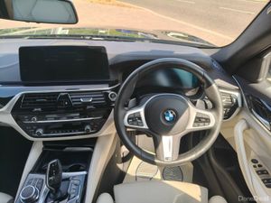 BMW 5-Series 520d M Sport Saloon - Image 4