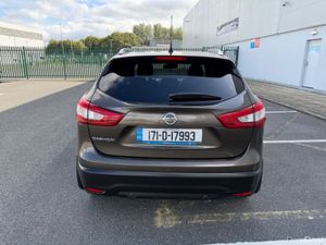 Nissan Qashqai 1.2 PETROL, RREMIUM SV MODEL, PAN R - Image 4