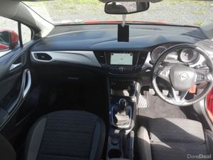 Opel Astra 2020 1.2 SRi - Image 2