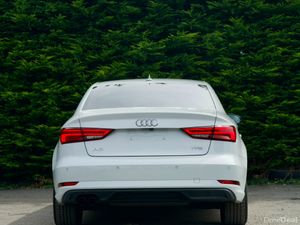 Audi A3 Sedan TFSI  S-TRONIC 2018 - Image 3