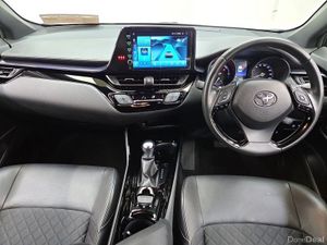 Toyota C-HR G 1.8 Hybrid *Top spec* - Image 4