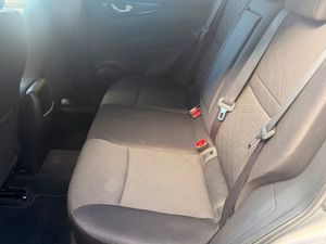 Nissan Qashqai 2017 1.5 comes with warranty - Image 4