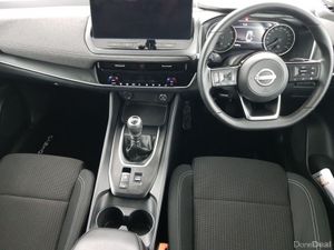Nissan Qashqai 1.3 PET MILD HYBRID SV - Image 2