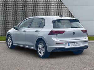 Volkswagen Golf 1.0 TSI 110HP Life - Image 3