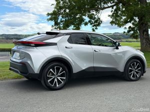 Toyota C-HR 2024 Sport 1.8 Hybrid Low Mileage - Image 4