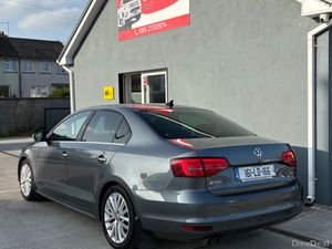 Volkswagen Jetta 2016 2.0 TDI - Image 3