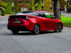 2019 Toyota Prius 1.8 Petrol Hybrid Automatic - Image 3