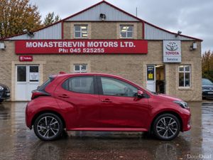 Toyota Yaris *ORIGINAL IRISH CAR*  1.5 LUNA SPORT - Image 3