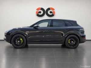 Porsche Cayenne V6 E-HYBRID AUTO 456BHP *1 OWNER * - Image 2