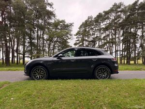 Porsche Macan 2021 Low Km - Image 4