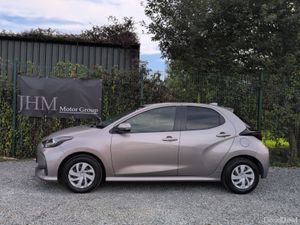 2022 Toyota Yaris * LOW KMS * NEW NCT - Image 4