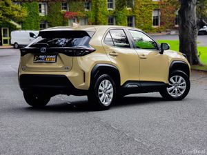 2021 Toyota Yaris Cross 1.5 Petrol Hybrid Auto - Image 3