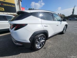 Hyundai Tucson IX35 EXECUTIVE 5DR - Image 4