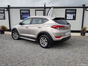 Hyundai Tucson 1.7 EXECUTIVE 5DR - Image 4