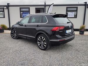 Volkswagen Tiguan R-LINE TECH TDI S- DSG - Image 4