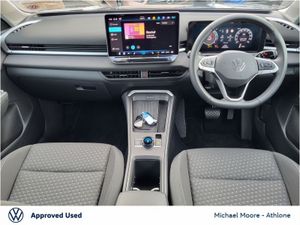 Volkswagen T-Roc LIFE 1.5 eTSI 116BHP MHEV - Image 2