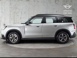 Mini Countryman C Classic 170 DTC Auto MHEV Start/ - Image 3