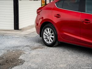 2016 MAZDA 3 1.5L DIESEL - Image 4
