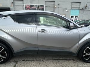 2018 Toyota C-HR  | G Package - Image 4