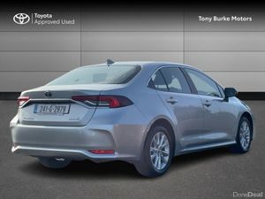 Toyota Corolla Saloon - Luna Edition - 1.8 Hybrid - Image 2