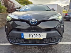 Toyota C-HR 1.8 HYBRID / SOL G NERO SAFETY PLUS II - Image 4